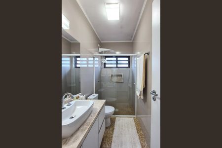 Casa à venda com 189m², 3 quartos e 3 vagasBanheiro Social