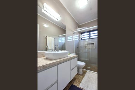 Casa à venda com 189m², 3 quartos e 3 vagasBanheiro Social