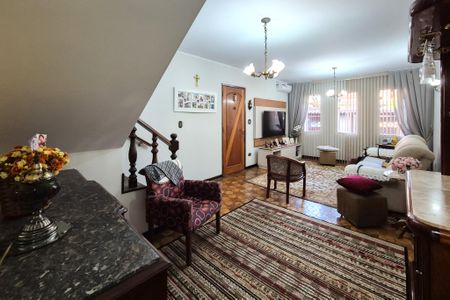 Casa à venda com 189m², 3 quartos e 3 vagasSala