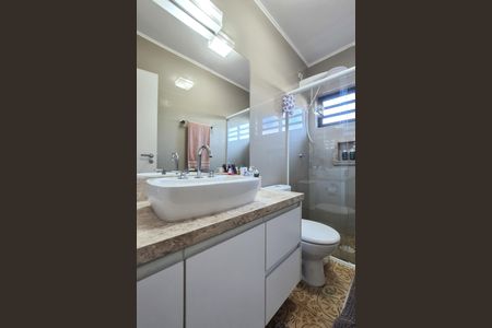 Casa à venda com 189m², 3 quartos e 3 vagasBanheiro da Suíte