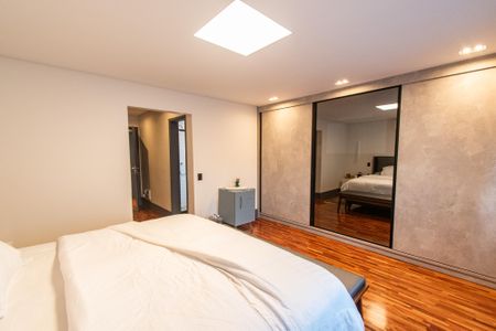 Casa à venda com 300m², 3 quartos e 4 vagasSuíte