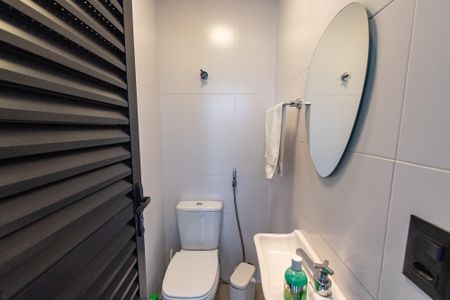 Casa à venda com 300m², 3 quartos e 4 vagasBanheiro de serviço