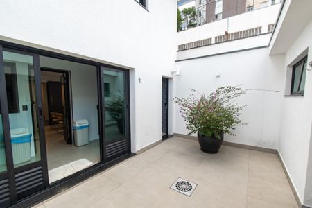 Casa à venda com 300m², 3 quartos e 4 vagasQuintal