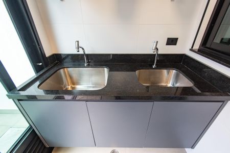 Casa à venda com 300m², 3 quartos e 4 vagasÁrea de serviço