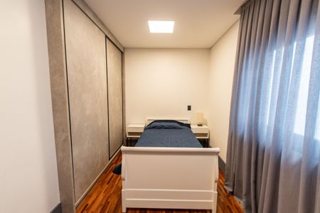 Casa à venda com 300m², 3 quartos e 4 vagasQuarto 2