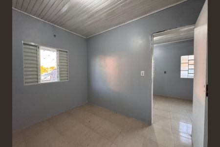 Casa para alugar com 60m², 2 quartos e 2 vagasQuarto 1