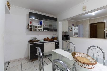 Casa à venda com 110m², 2 quartos e 2 vagasCozinha