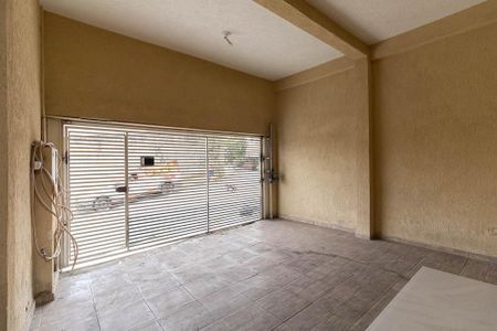 Casa à venda com 110m², 2 quartos e 2 vagasGaragem