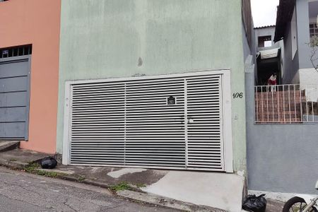 Casa à venda com 110m², 2 quartos e 2 vagasFachada