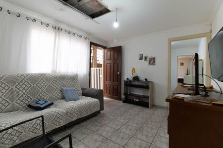 Casa à venda com 110m², 2 quartos e 2 vagasSala