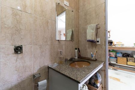 Casa à venda com 110m², 2 quartos e 2 vagasBanheiro da Suíte