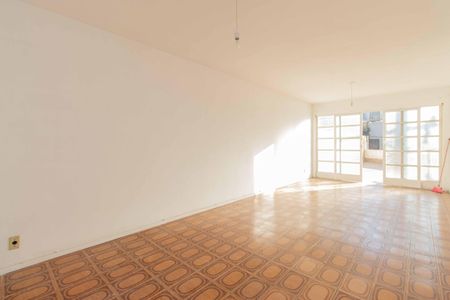 Apartamento à venda com 135m², 2 quartos e 1 vagaSala