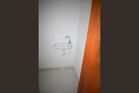 Lavabo de casa de condomínio à venda com 2 quartos, 60m² em Vila Nova Manchester, São Paulo