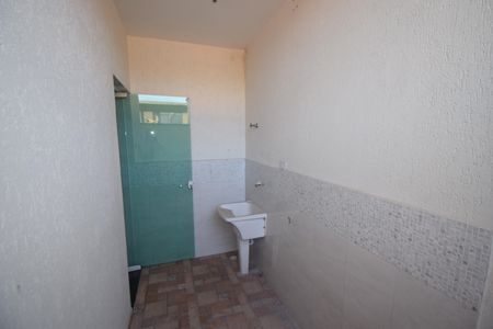 Casa de condomínio à venda com 60m², 2 quartos e 1 vagaÁrea de Serviço