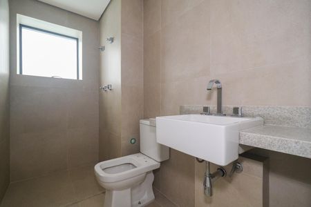 Apartamento à venda com 330m², 4 quartos e 4 vagasBanheiro da Suíte 2