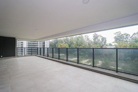 Apartamento à venda com 330m², 4 quartos e 4 vagasVaranda da Sala