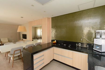 Casa à venda com 300m², 4 quartos e 3 vagas Casa à venda com 300m², 4 quartos e 3 vagasCozinha