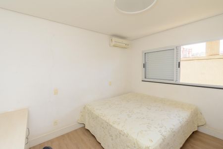 Casa à venda com 300m², 4 quartos e 3 vagas Casa à venda com 300m², 4 quartos e 3 vagasQuarto