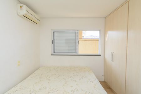 Casa à venda com 300m², 4 quartos e 3 vagas Casa à venda com 300m², 4 quartos e 3 vagasQuarto