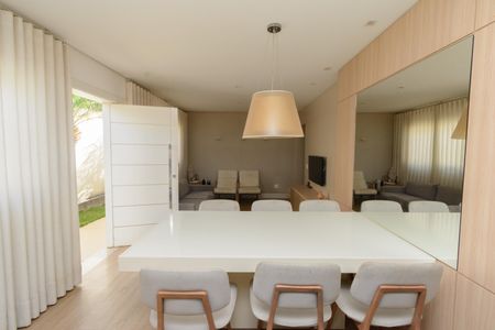 Sala de Jantar de casa à venda com 4 quartos, 300m² em Araguaia, Belo Horizonte