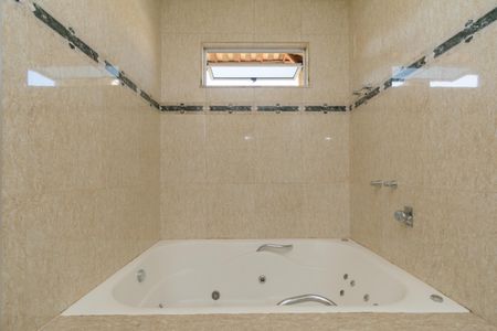 Casa à venda com 300m², 4 quartos e 3 vagas Casa à venda com 300m², 4 quartos e 3 vagasBanheiro da Suíte 2