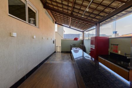 Casa à venda com 300m², 4 quartos e 3 vagas Casa à venda com 300m², 4 quartos e 3 vagasEspaço Gourmet