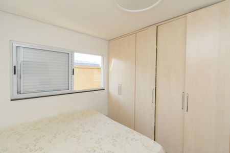 Casa à venda com 300m², 4 quartos e 3 vagas Casa à venda com 300m², 4 quartos e 3 vagasQuarto