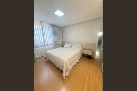 Apartamento à venda com 224m², 4 quartos e 3 vagasFoto 10