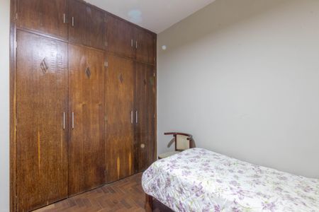 Quarto 2 de apartamento à venda com 3 quartos, 125m² em Santo Antônio, Belo Horizonte