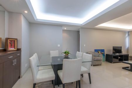 Sala de apartamento à venda com 3 quartos, 125m² em Santo Antônio, Belo Horizonte