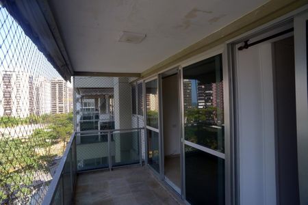 Varanda de apartamento à venda com 1 quarto, 71m² em Barra da Tijuca, Rio de Janeiro