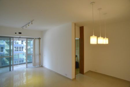 Apartamento à venda com 71m², 1 quarto e 1 vagaSala