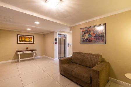 Apartamento para alugar com 97m², 2 quartos e 1 vagaHall social