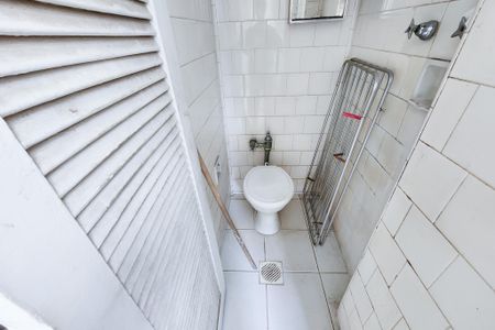 Apartamento à venda com 191m², 4 quartos e 1 vagaBanheiro de serviço