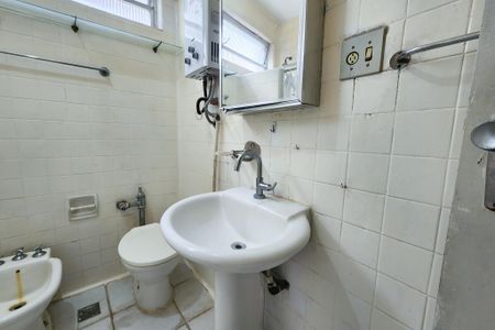 Apartamento à venda com 191m², 4 quartos e 1 vagaBanheiro da Suíte