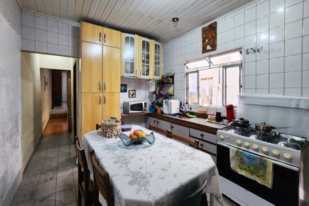 Casa à venda com 140m², 3 quartos e 2 vagasCozinha 