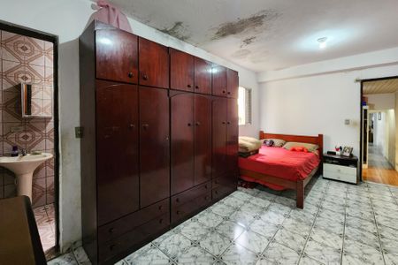Casa à venda com 140m², 3 quartos e 2 vagasSuíte 