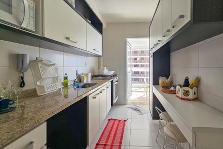 Apartamento para alugar com 99m², 2 quartos e 2 vagasCozinha