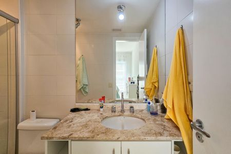 Apartamento para alugar com 99m², 2 quartos e 2 vagasBanheiro da suíte