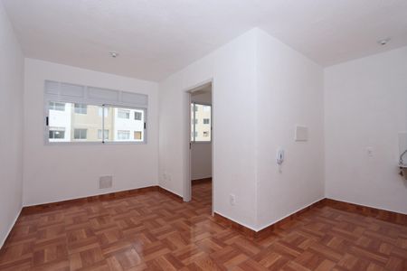 Sala de apartamento para alugar com 2 quartos, 38m² em Fazenda da Juta, São Paulo