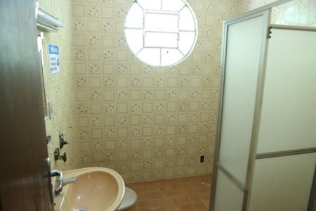 Casa para alugar com 350m², 6 quartos e 4 vagasBanheiro 1