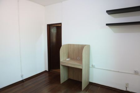 Casa para alugar com 350m², 6 quartos e 4 vagasQuarto 5