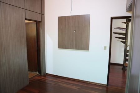 Casa para alugar com 350m², 6 quartos e 4 vagasQuarto 4