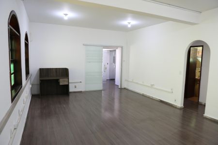 Casa para alugar com 350m², 6 quartos e 4 vagasSala