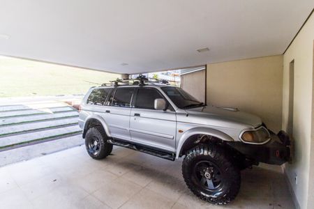 Casa de condomínio à venda com 385m², 4 quartos e 4 vagasGaragem