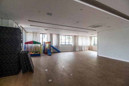 Casa de condomínio à venda com 385m², 4 quartos e 4 vagasBrinquedoteca
