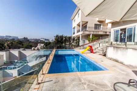 Casa de condomínio à venda com 385m², 4 quartos e 4 vagasÁrea comum