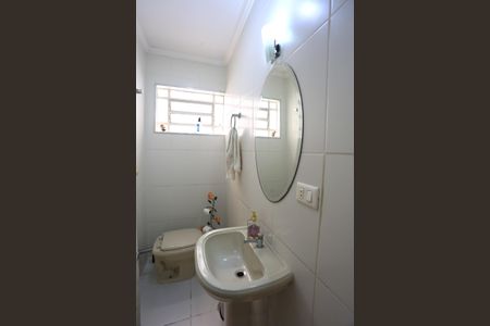 Casa à venda com 156m², 4 quartos e 2 vagas Casa à venda com 156m², 4 quartos e 2 vagasLavabo