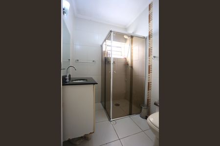 Casa à venda com 156m², 4 quartos e 2 vagas Casa à venda com 156m², 4 quartos e 2 vagasBanheiro da Suíte