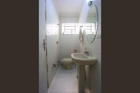 Casa à venda com 156m², 4 quartos e 2 vagas Casa à venda com 156m², 4 quartos e 2 vagasLavabo